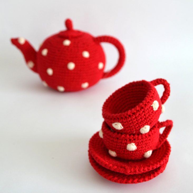 crochet tea set